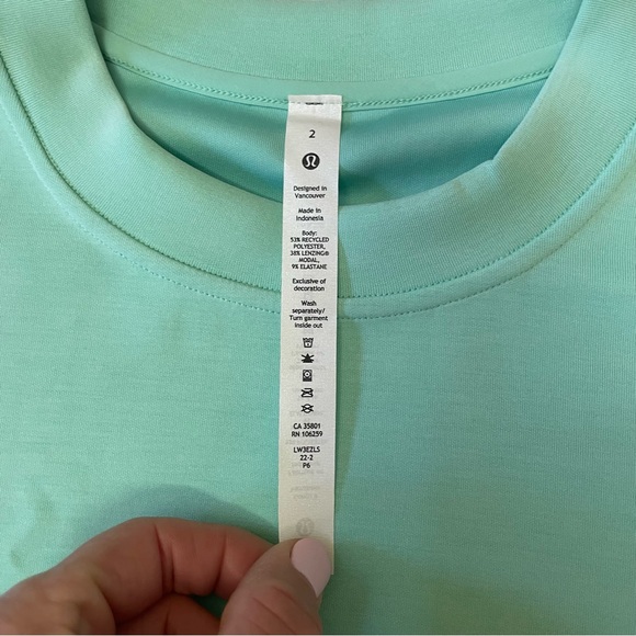 NWT Lululemon Perfectly Oversized Cropped Crew in Wild Mint Size 2 - Picture 6 of 8